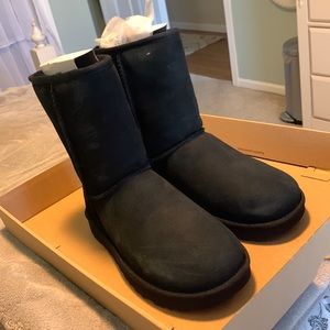 NEW UGG BOOTS
